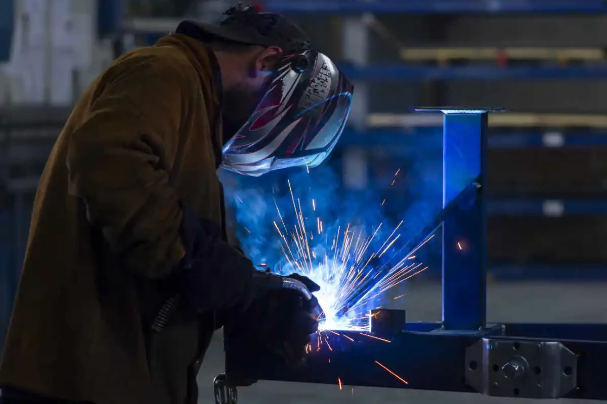 Trailer manufacturing: Welding